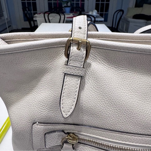 COACH Pebble Leather Taylor Medium Tote C Dangle Charm Chalk EUC - Picture 4 of 16